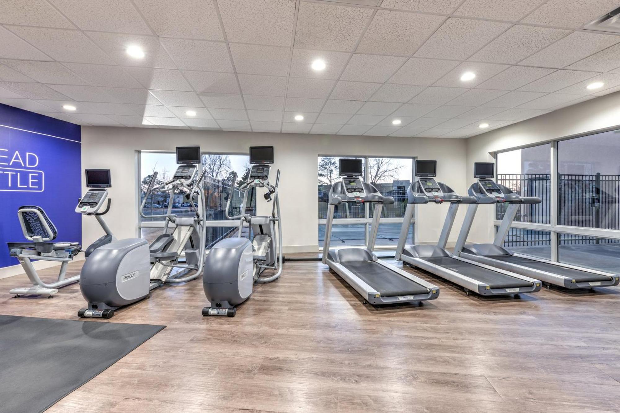 Holiday Inn Express & Suites Moore By Ihg Ngoại thất bức ảnh